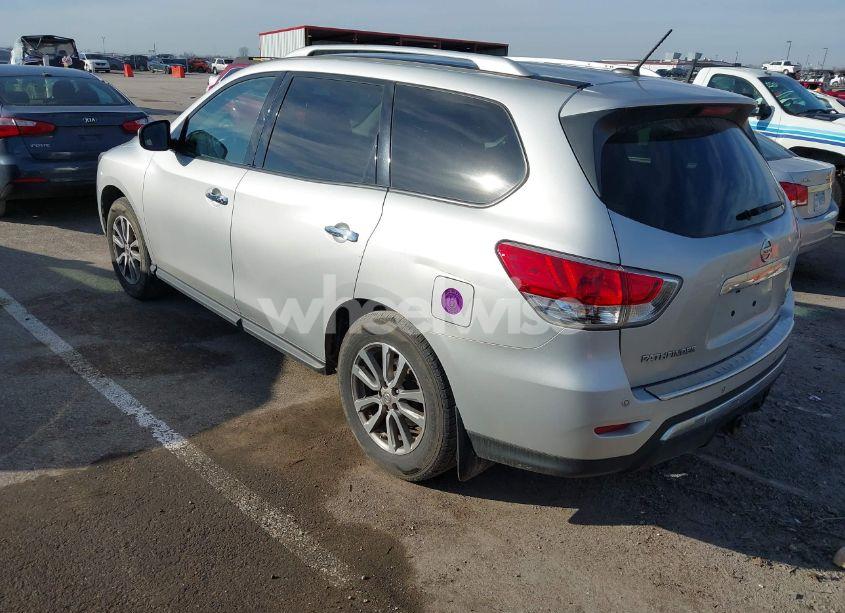 Photo 3 of 2014 Nissan Pathfinder SV (VIN 5N1AR2MMXEC715470)