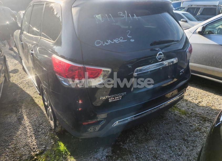 Photo 3 of 2014 Nissan Pathfinder (VIN 5N1AR2MMXEC716411)