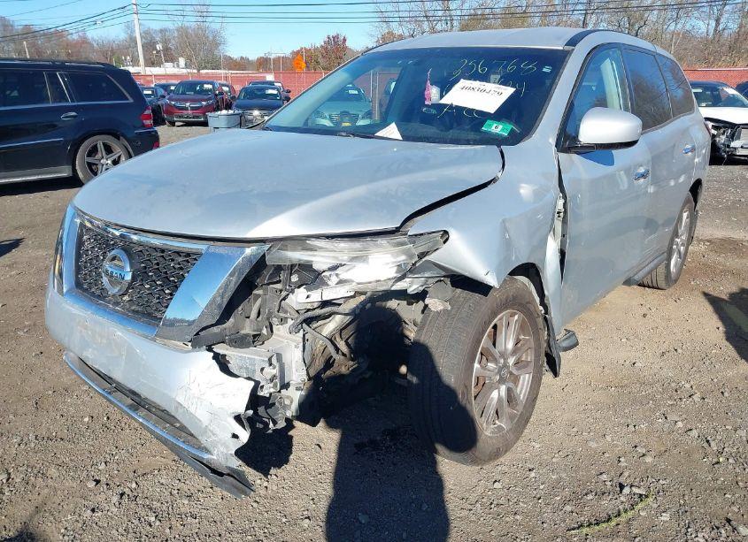 Photo 6 of 2014 Nissan Pathfinder S (VIN 5N1AR2MMXEC726601)