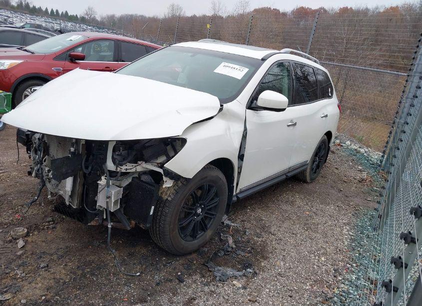 Photo 2 of 2015 Nissan Pathfinder SL (VIN 5N1AR2MMXFC608873)