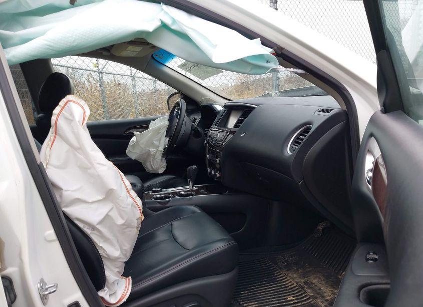 Photo 5 of 2015 Nissan Pathfinder SL (VIN 5N1AR2MMXFC608873)