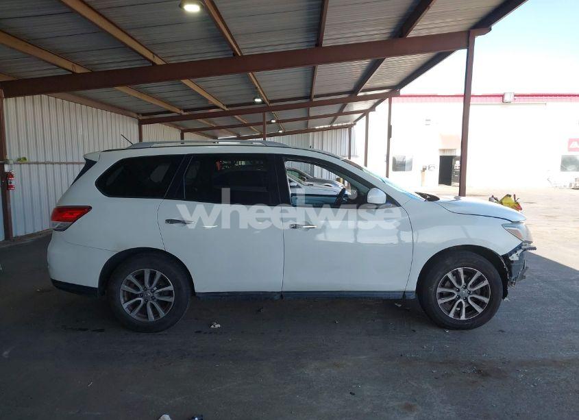 Photo 14 of 2016 Nissan Pathfinder PLATINUM/S/SL/SV (VIN 5N1AR2MMXGC641602)