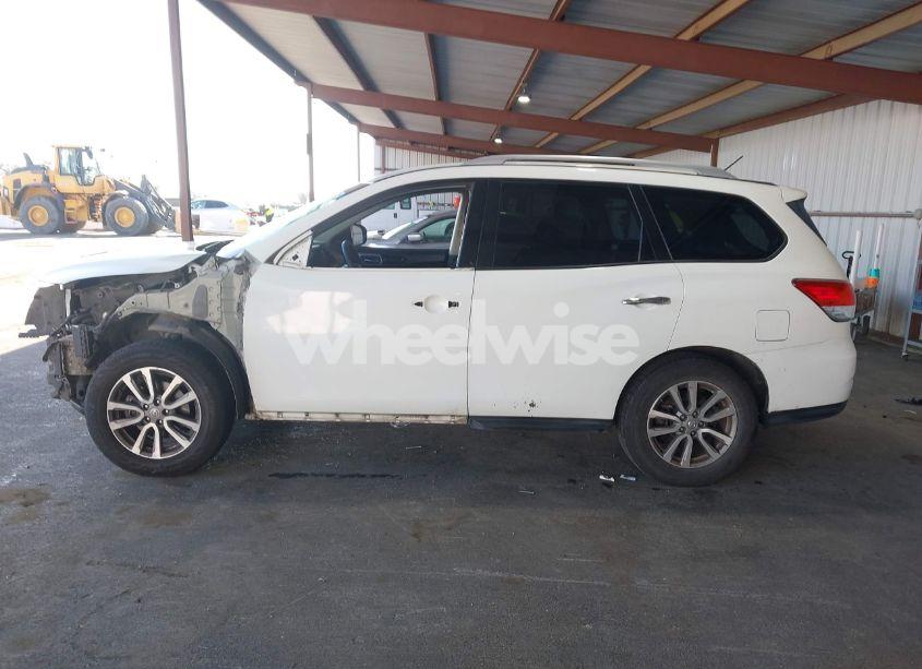 Photo 15 of 2016 Nissan Pathfinder PLATINUM/S/SL/SV (VIN 5N1AR2MMXGC641602)