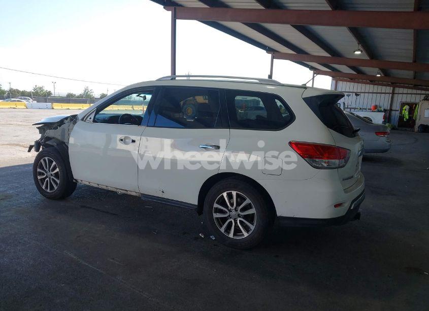 Photo 3 of 2016 Nissan Pathfinder PLATINUM/S/SL/SV (VIN 5N1AR2MMXGC641602)