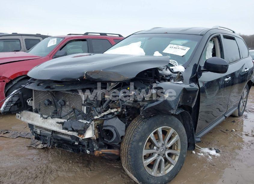 Photo 2 of 2016 Nissan Pathfinder S (VIN 5N1AR2MMXGC644886)