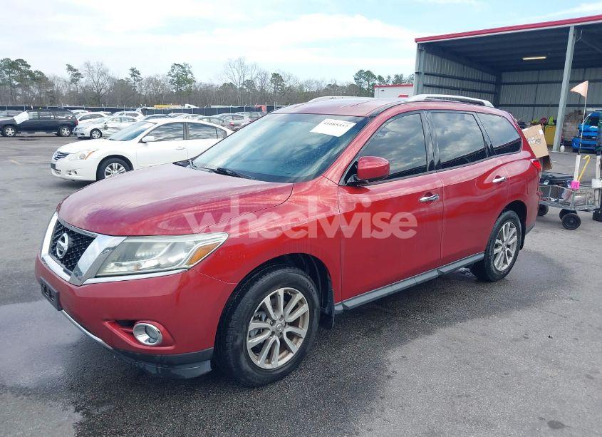 Photo 2 of 2016 Nissan Pathfinder SV (VIN 5N1AR2MMXGC658433)