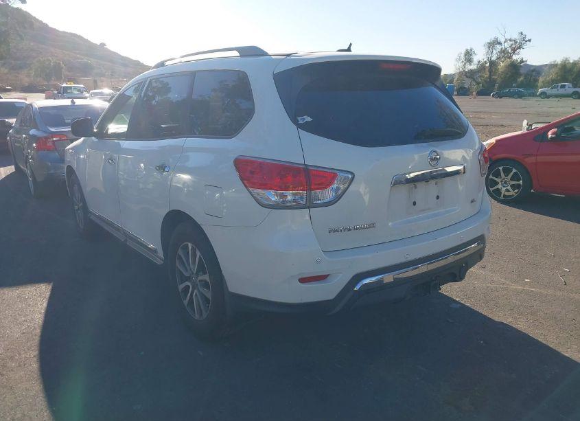 Photo 3 of 2013 Nissan Pathfinder SL (VIN 5N1AR2MN0DC623954)