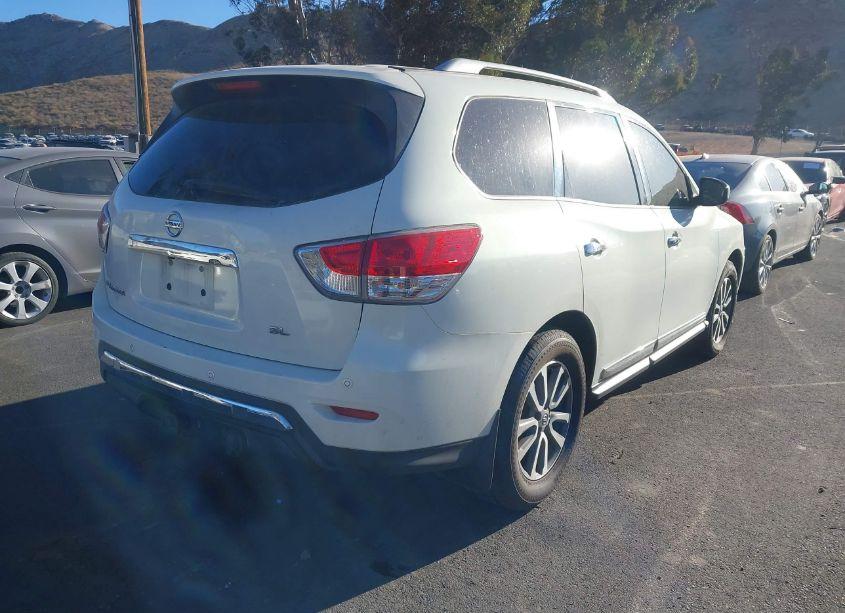 Photo 4 of 2013 Nissan Pathfinder SL (VIN 5N1AR2MN0DC623954)