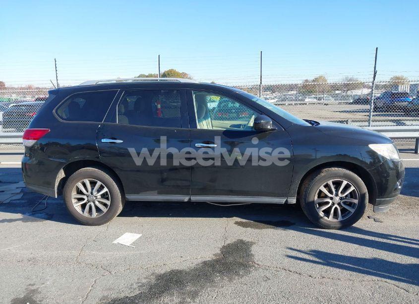 Photo 13 of 2013 Nissan Pathfinder SV (VIN 5N1AR2MN0DC652872)