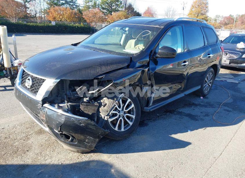 Photo 2 of 2013 Nissan Pathfinder SV (VIN 5N1AR2MN0DC652872)