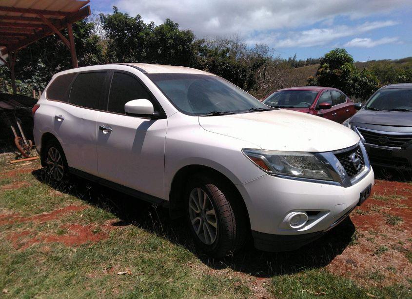 2014 Nissan Pathfinder S (VIN 5N1AR2MN0EC698431) main photo