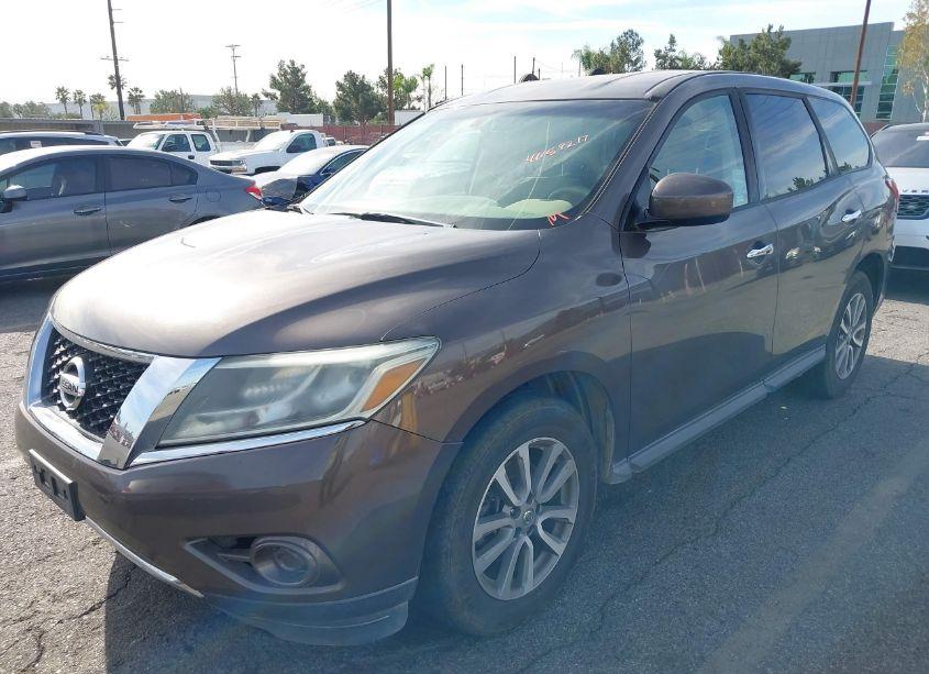 Photo 2 of 2015 Nissan Pathfinder S (VIN 5N1AR2MN0FC606302)