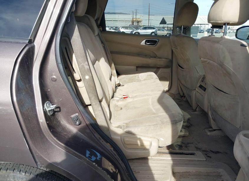 Photo 8 of 2015 Nissan Pathfinder S (VIN 5N1AR2MN0FC606302)