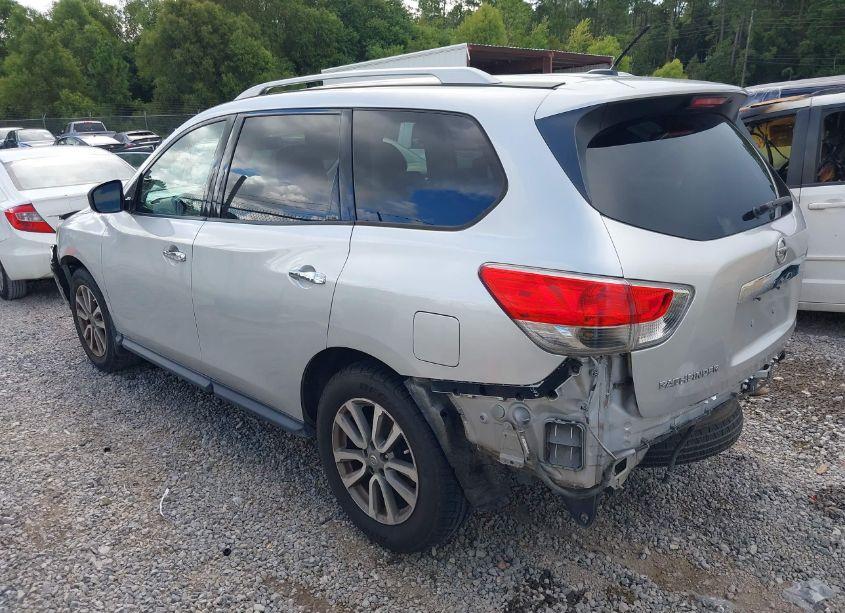 Photo 3 of 2015 Nissan Pathfinder SV (VIN 5N1AR2MN0FC624041)