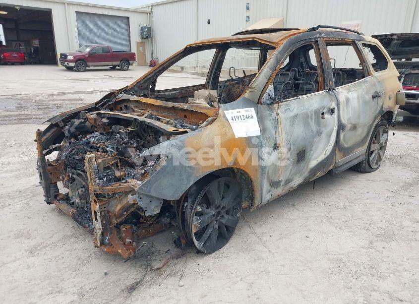 Photo 2 of 2015 Nissan Pathfinder PLATINUM (VIN 5N1AR2MN0FC632964)