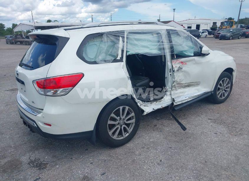 Photo 4 of 2015 Nissan Pathfinder SL (VIN 5N1AR2MN0FC707145)