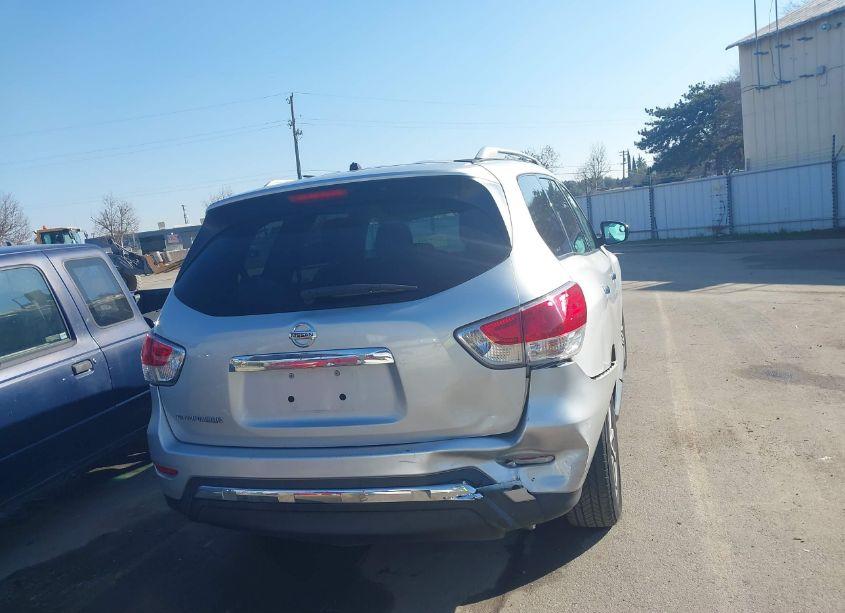 Photo 16 of 2016 Nissan Pathfinder PLATINUM/S/SL/SV (VIN 5N1AR2MN0GC613655)