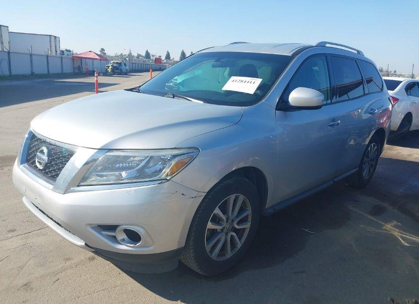 Photo 2 of 2016 Nissan Pathfinder PLATINUM/S/SL/SV (VIN 5N1AR2MN0GC613655)