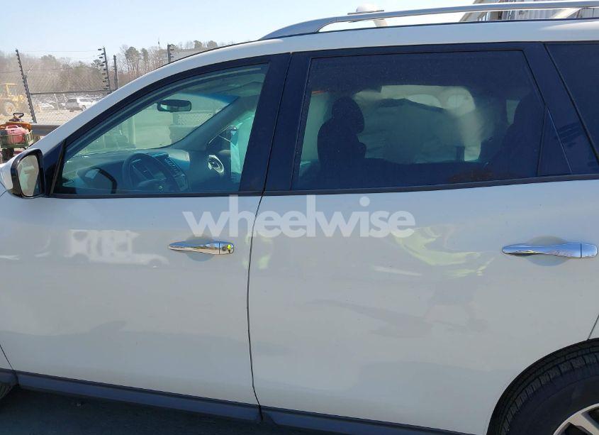 Photo 14 of 2016 Nissan Pathfinder PLATINUM/S/SL/SV (VIN 5N1AR2MN0GC640306)