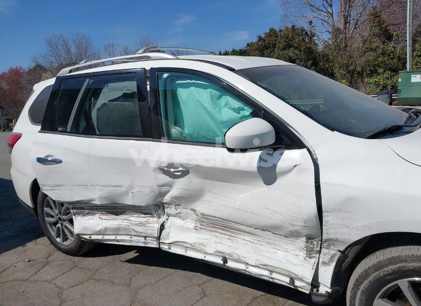 Photo 6 of 2016 Nissan Pathfinder PLATINUM/S/SL/SV (VIN 5N1AR2MN0GC640306)