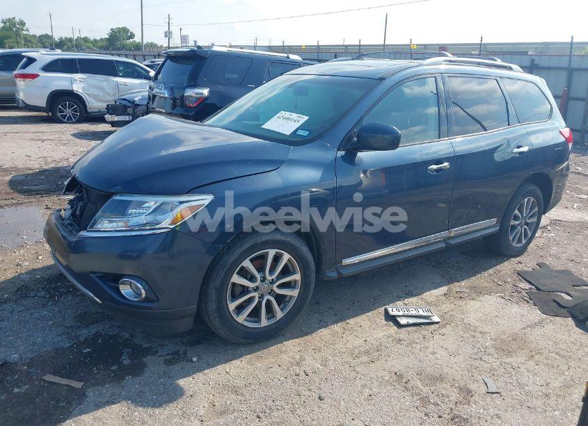 Photo 2 of 2013 Nissan Pathfinder SL (VIN 5N1AR2MN1DC614180)