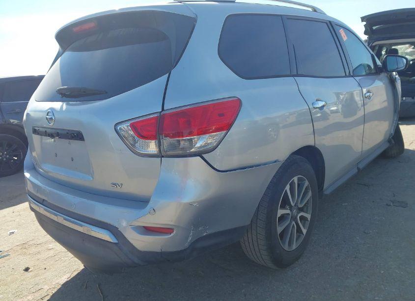 Photo 4 of 2013 Nissan Pathfinder SV (VIN 5N1AR2MN1DC635739)