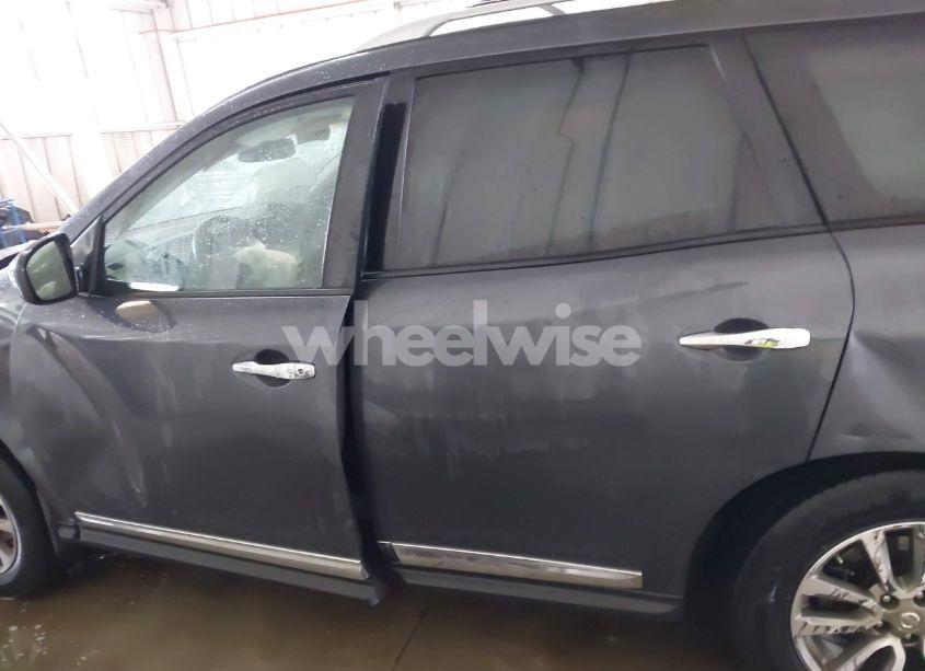 Photo 14 of 2013 Nissan Pathfinder SL (VIN 5N1AR2MN1DC647521)