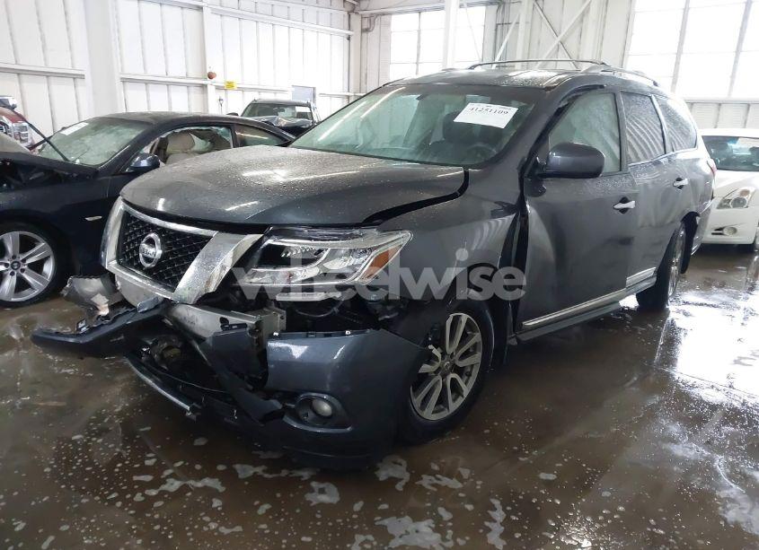 Photo 2 of 2013 Nissan Pathfinder SL (VIN 5N1AR2MN1DC647521)