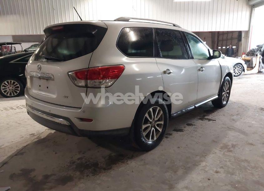 Photo 4 of 2013 Nissan Pathfinder SV (VIN 5N1AR2MN1DC671561)