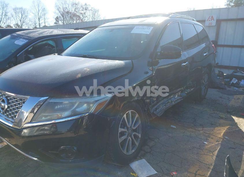 Photo 2 of 2013 Nissan Pathfinder SV (VIN 5N1AR2MN1DC677165)