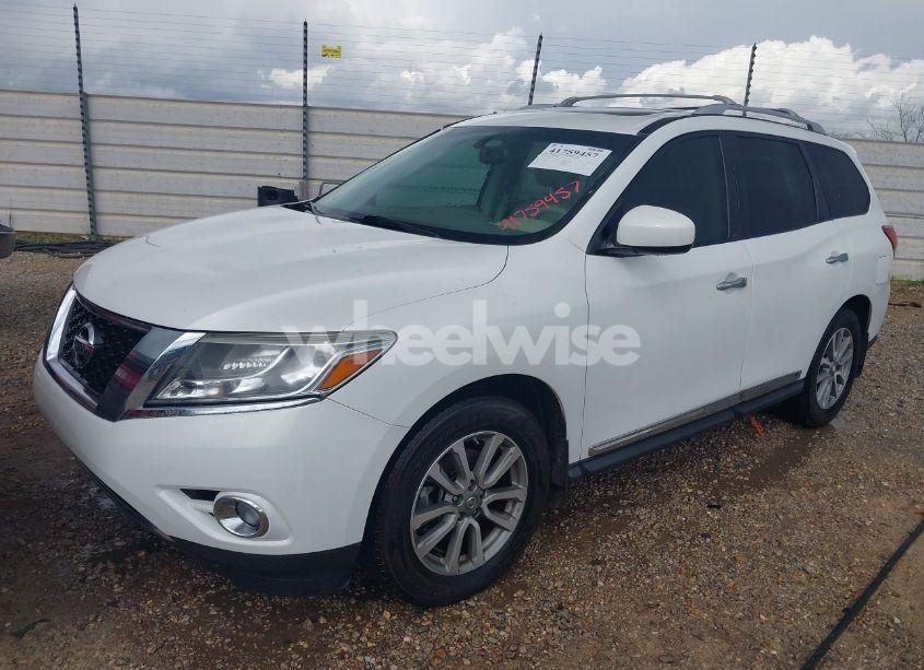 Photo 2 of 2014 Nissan Pathfinder SL (VIN 5N1AR2MN1EC633801)