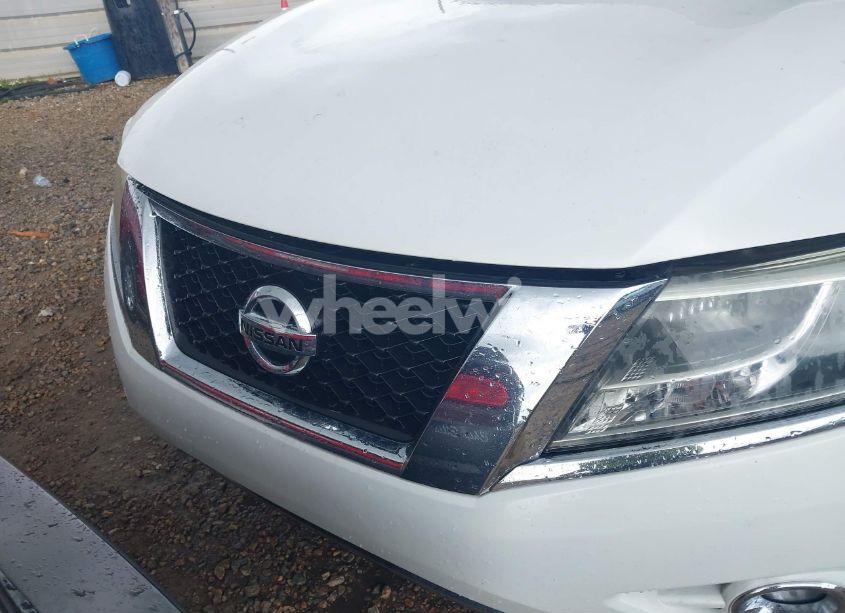 Photo 6 of 2014 Nissan Pathfinder SL (VIN 5N1AR2MN1EC633801)