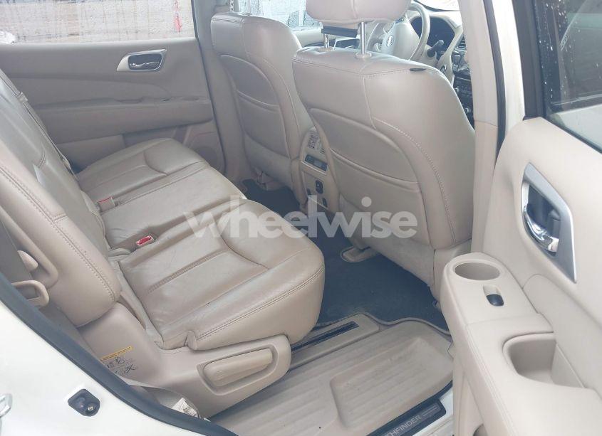 Photo 8 of 2014 Nissan Pathfinder SL (VIN 5N1AR2MN1EC633801)