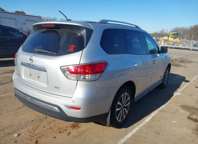 Photo 4 of 2014 Nissan Pathfinder SV (VIN 5N1AR2MN1EC684604)