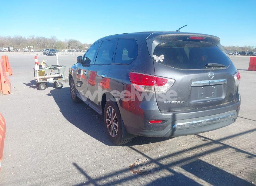 Photo 3 of 2014 Nissan Pathfinder S (VIN 5N1AR2MN1EC684635)