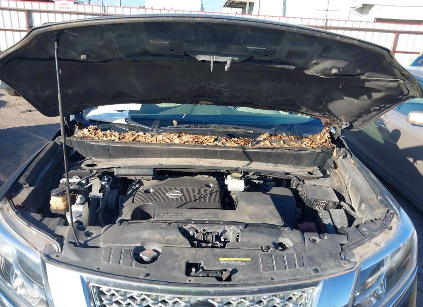 Photo 10 of 2014 Nissan Pathfinder SV (VIN 5N1AR2MN1EC723563)