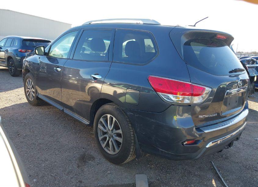 Photo 3 of 2014 Nissan Pathfinder SV (VIN 5N1AR2MN1EC723563)