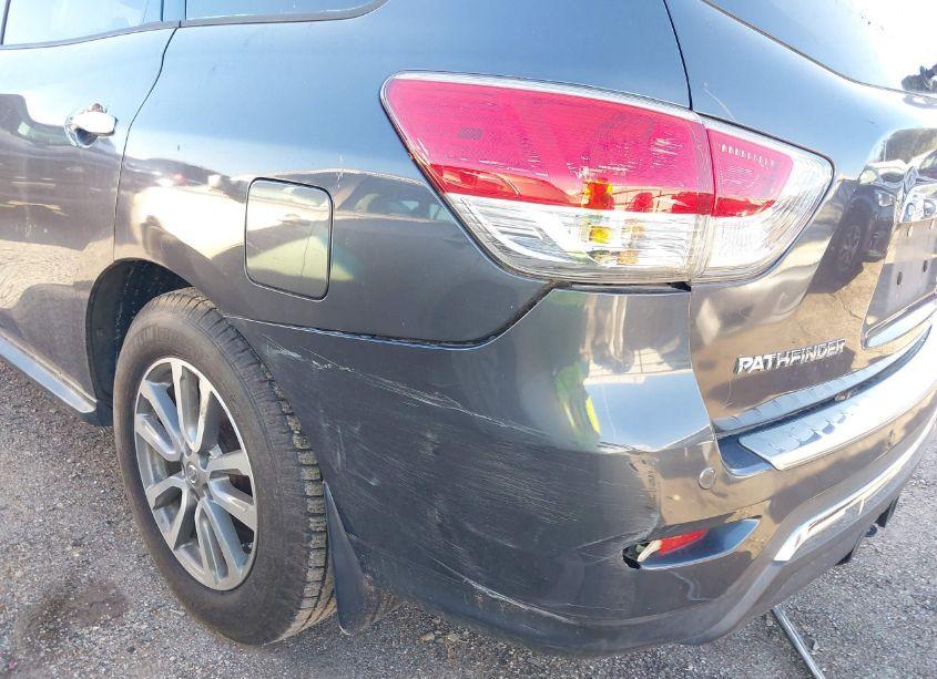 Photo 6 of 2014 Nissan Pathfinder SV (VIN 5N1AR2MN1EC723563)