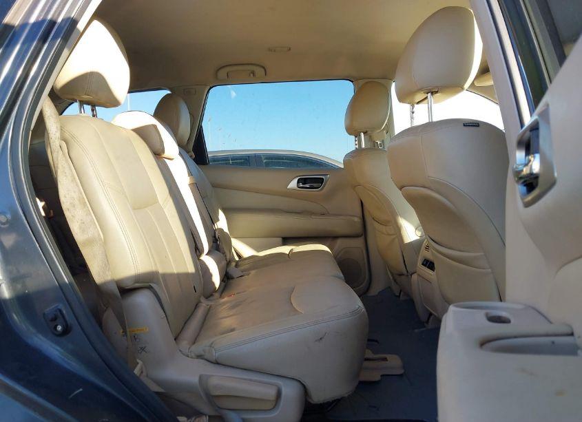 Photo 8 of 2014 Nissan Pathfinder SV (VIN 5N1AR2MN1EC723563)