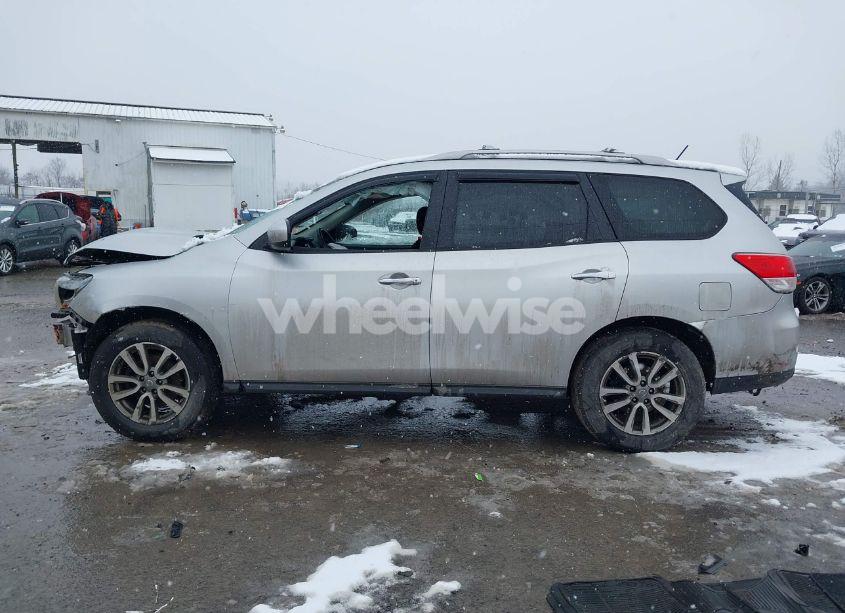 Photo 14 of 2015 Nissan Pathfinder PLATINUM/S/SL/SV (VIN 5N1AR2MN1FC618846)