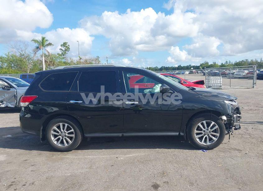 Photo 14 of 2016 Nissan Pathfinder SV (VIN 5N1AR2MN1GC614877)