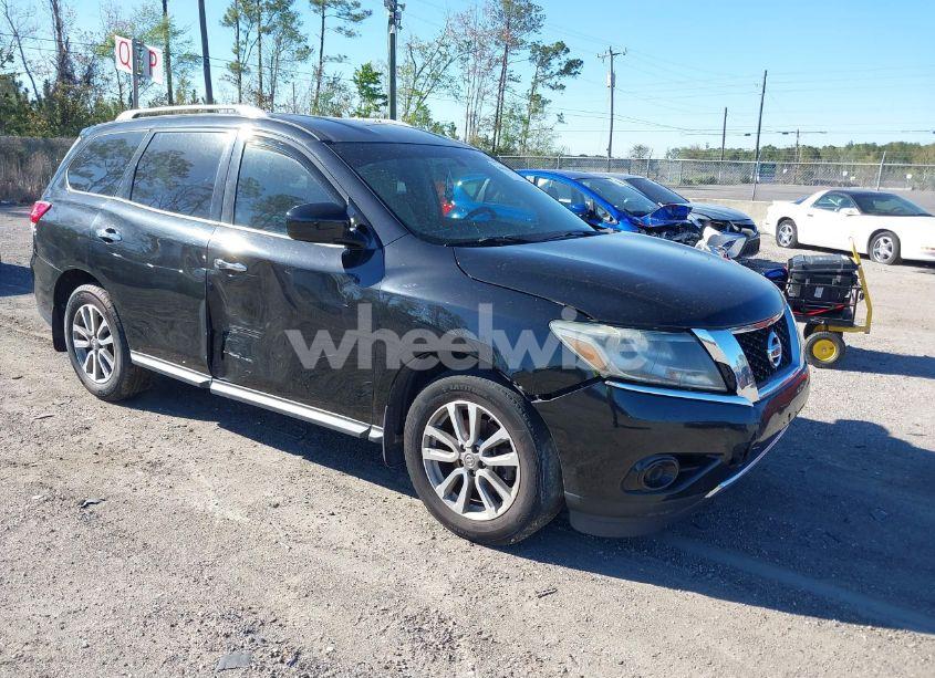2016 Nissan Pathfinder S (VIN 5N1AR2MN1GC615754) main photo