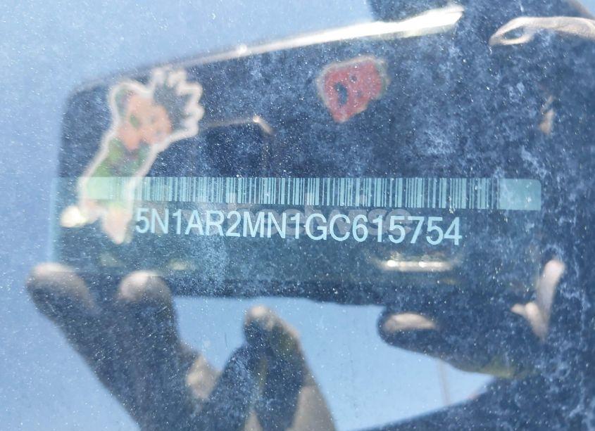 Photo 9 of 2016 Nissan Pathfinder S (VIN 5N1AR2MN1GC615754)