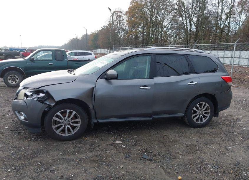 Photo 14 of 2016 Nissan Pathfinder SV (VIN 5N1AR2MN1GC623045)