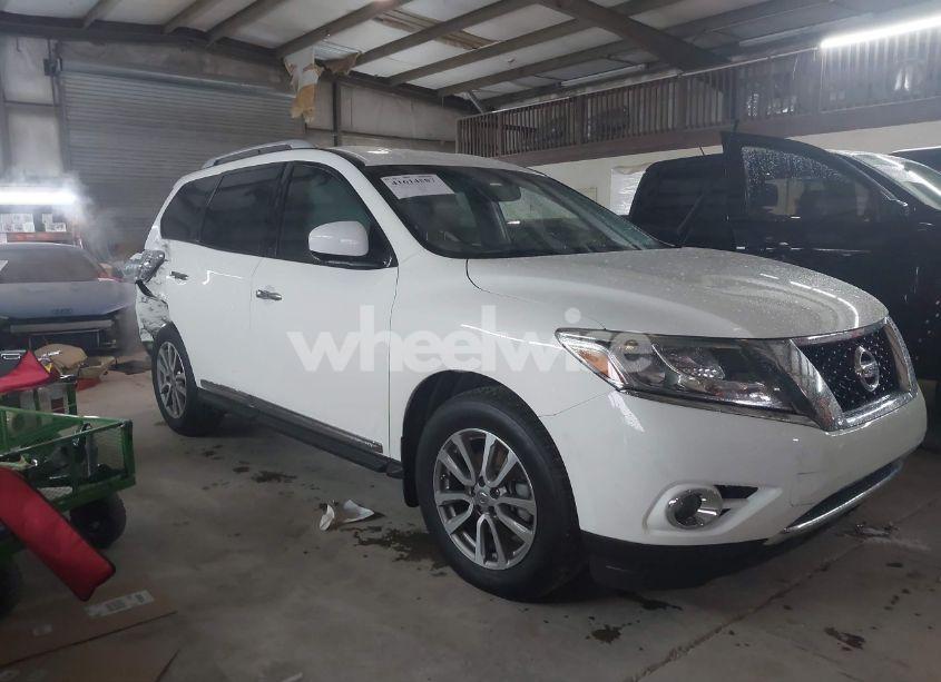 Photo 13 of 2016 Nissan Pathfinder PLATINUM/S/SL/SV (VIN 5N1AR2MN1GC638872)