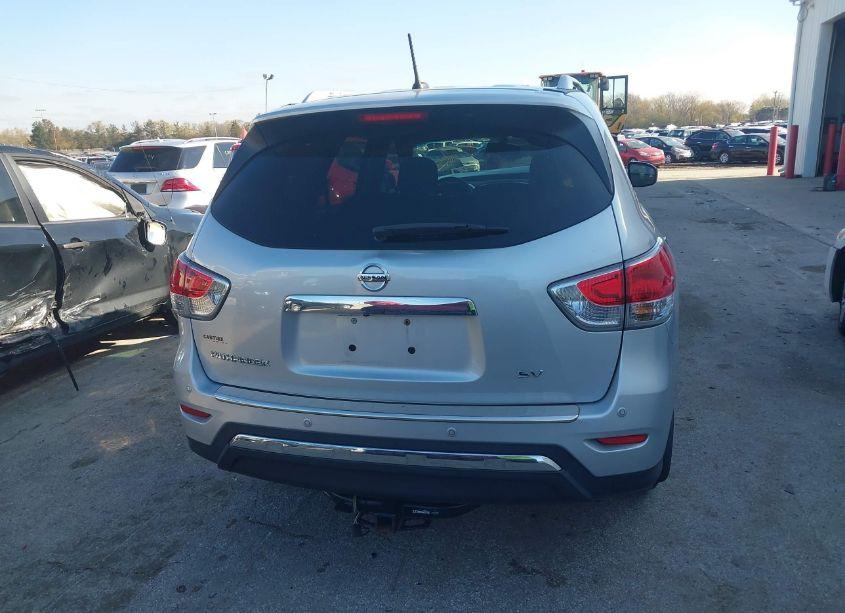 Photo 17 of 2016 Nissan Pathfinder SV (VIN 5N1AR2MN1GC662640)