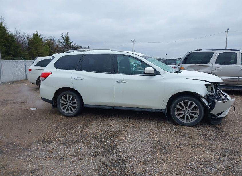 Photo 13 of 2016 Nissan Pathfinder S (VIN 5N1AR2MN1GC669040)