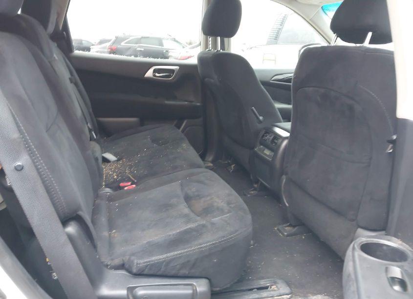 Photo 8 of 2016 Nissan Pathfinder S (VIN 5N1AR2MN1GC669040)