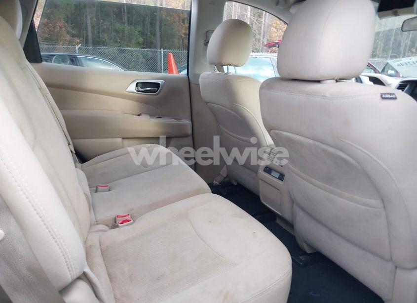 Photo 8 of 2016 Nissan Pathfinder S (VIN 5N1AR2MN1GC670995)