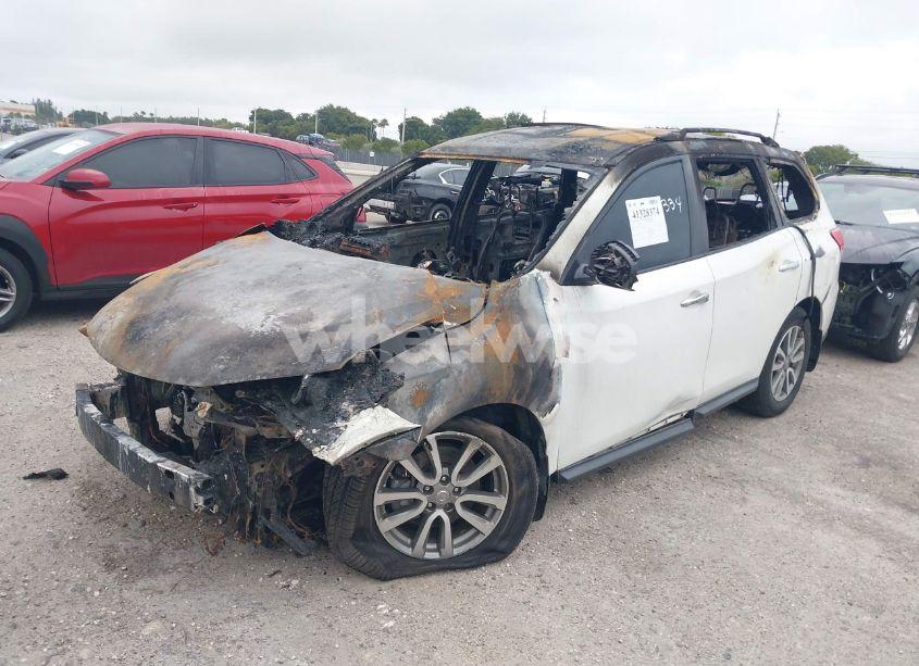 Photo 2 of 2013 Nissan Pathfinder S (VIN 5N1AR2MN2DC612230)